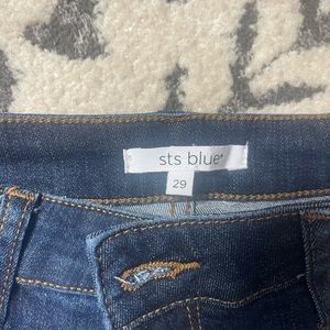 STS Blue straight jeans. Size 29